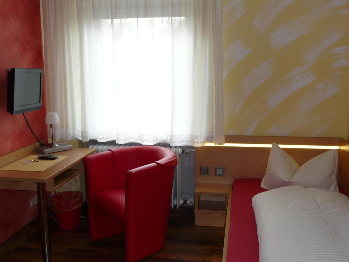 Hotel Garni Und Apartments Zur Krone Hilpoltstein Quarto foto